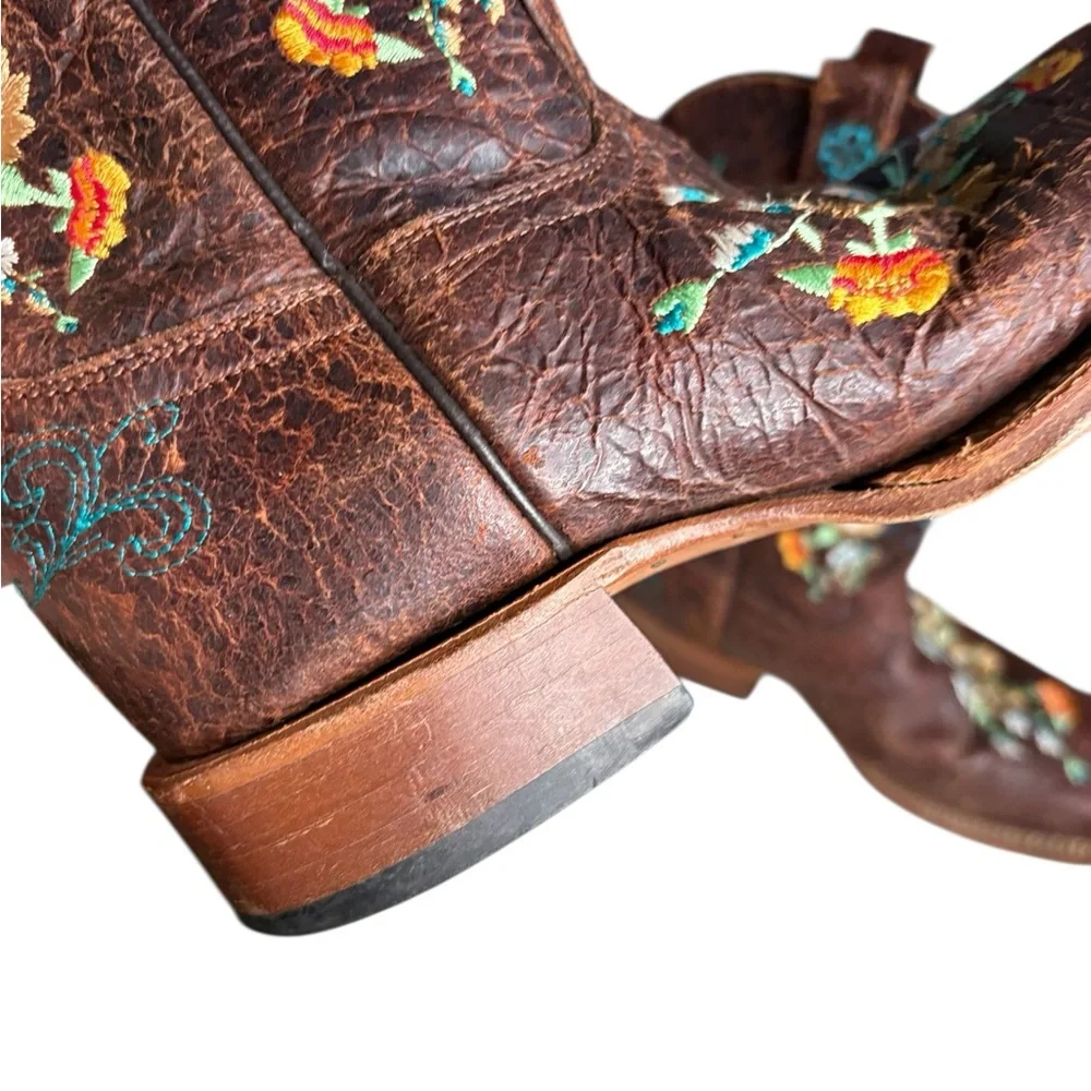 MACIE BEAN LITTLE GIRLS' BROWN CRACKLE LEATHER FLORAL
WESTERN BOOTS - SQUARE TOE - Picture 5 of 8
